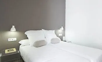 Whotells Sant Antonio Barcelona 3*,